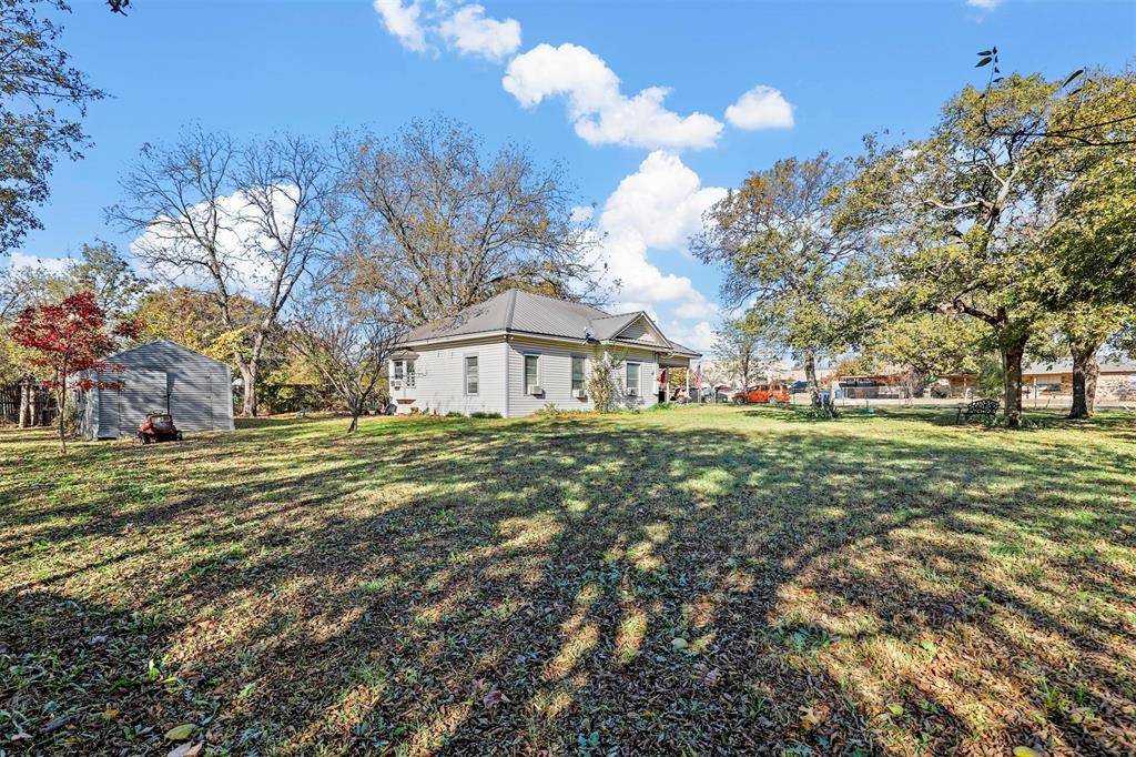 Burleson, TX 76028,213 W Eldred Street