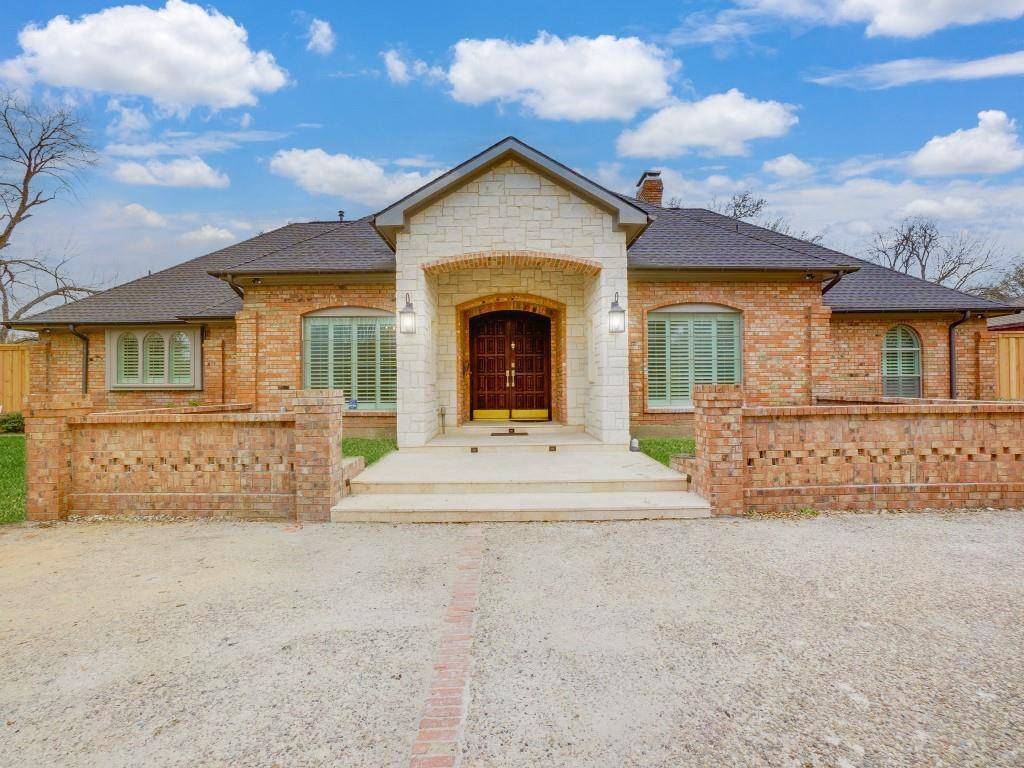 Dallas, TX 75225,7034 Prestonshire Lane