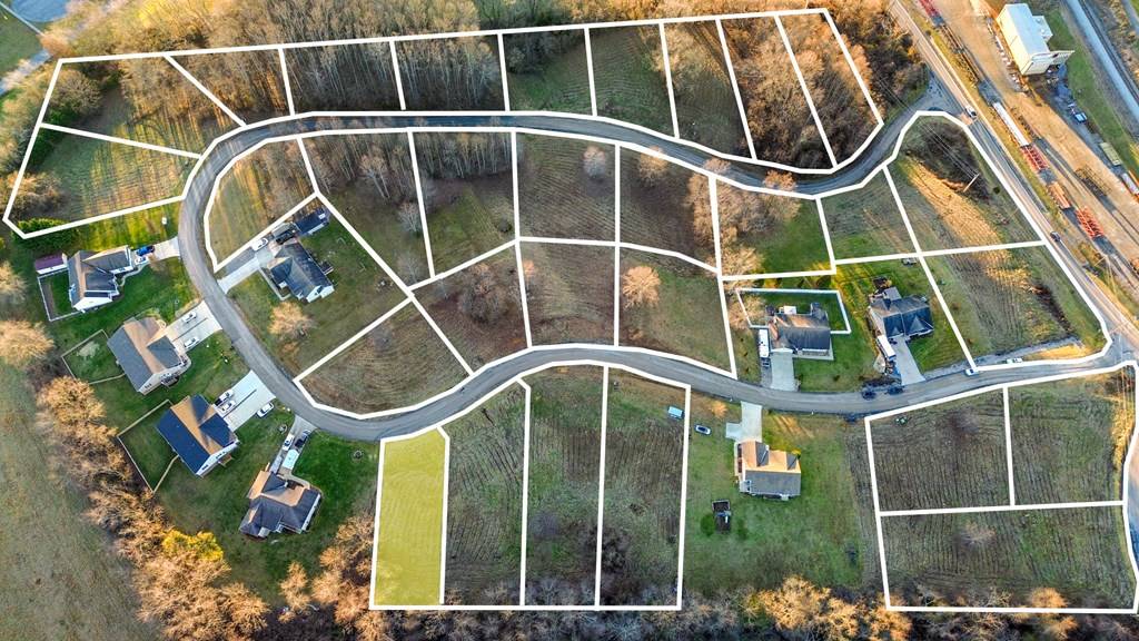 Abingdon, VA 24210,0 Village Loop