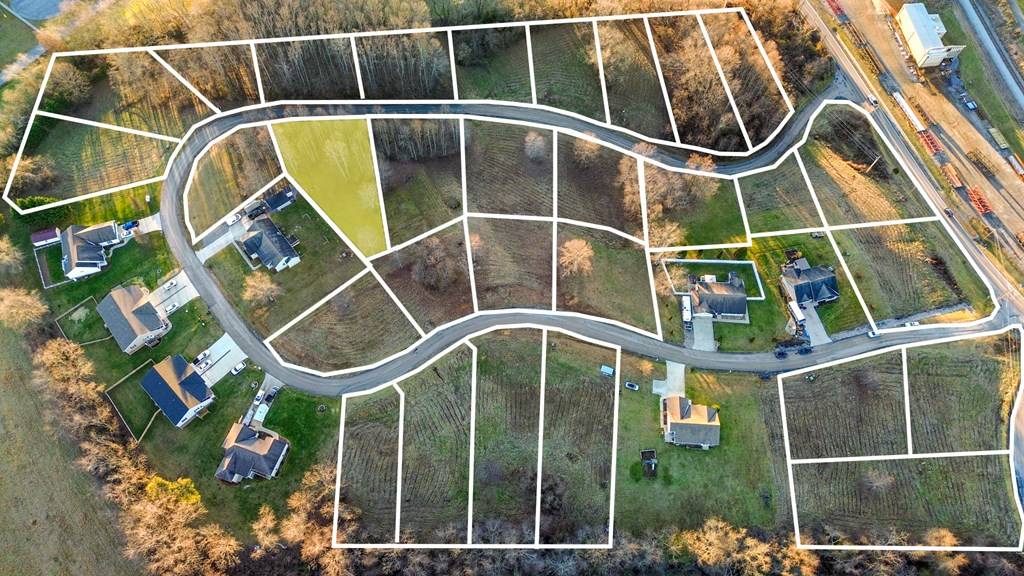 Abingdon, VA 24210,0 Village Loop