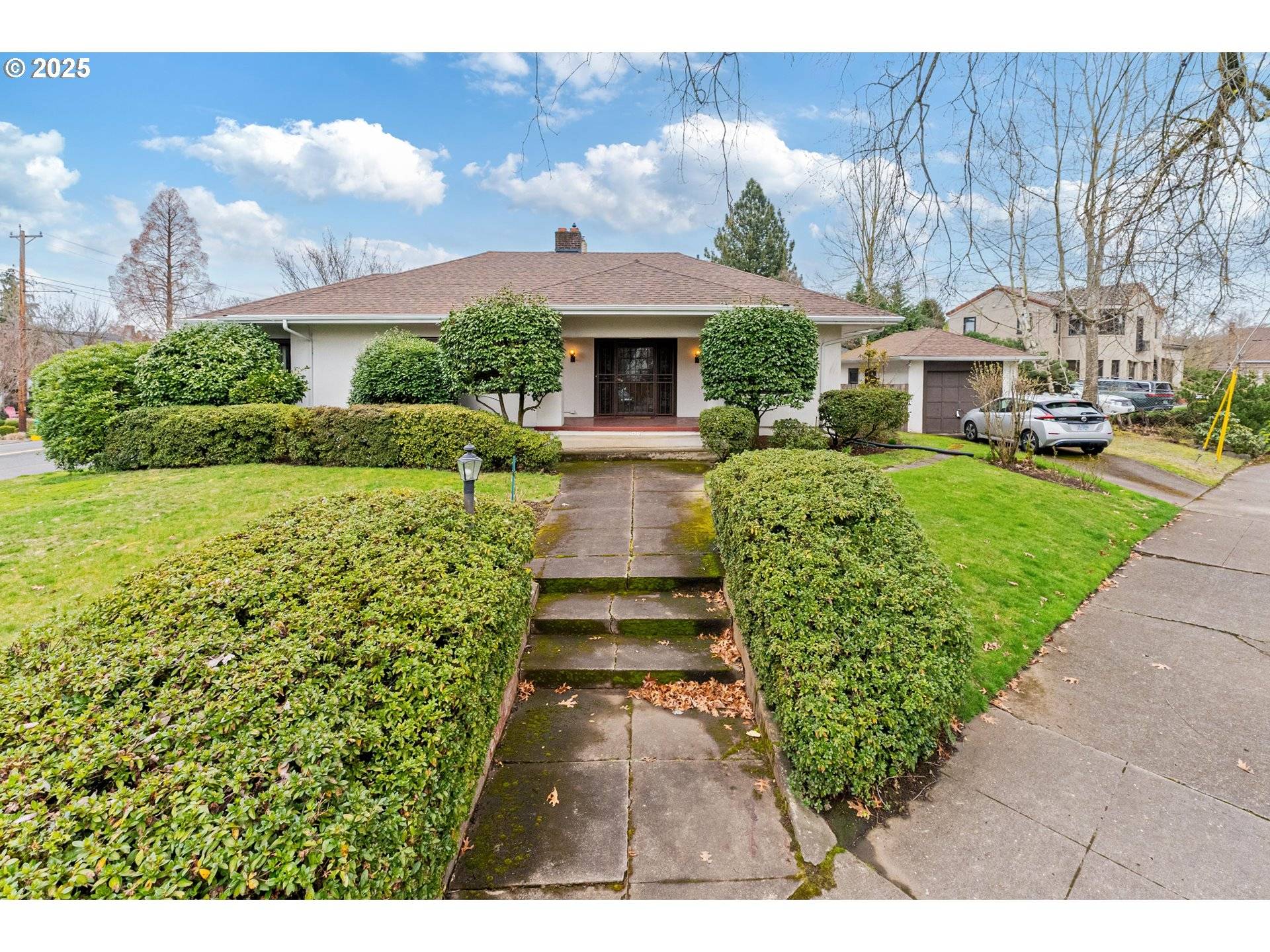 Portland, OR 97232,3421 NE PEERLESS PL