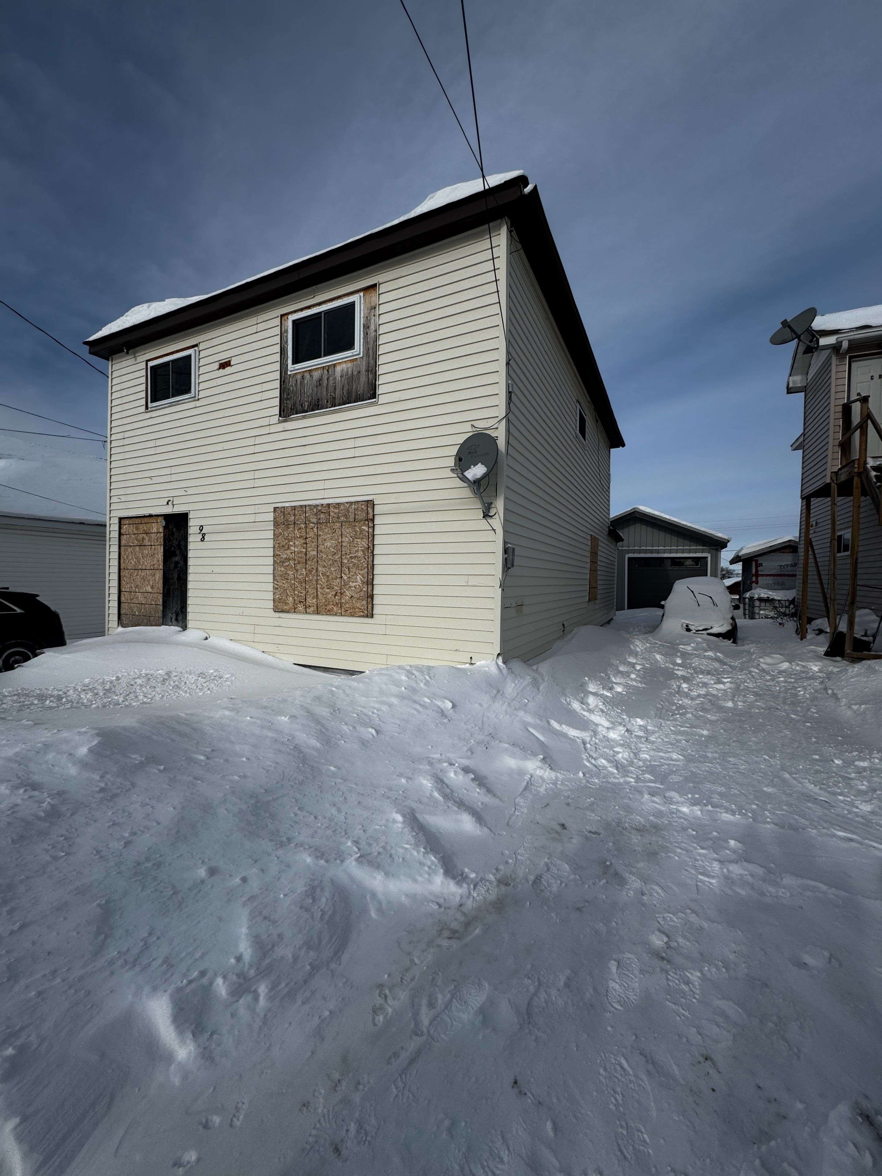 Timmins, ON P4N 3C7,98 Way AVE
