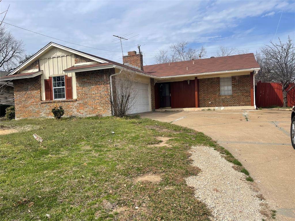 Irving, TX 75062,2517 Chevy Chase Drive