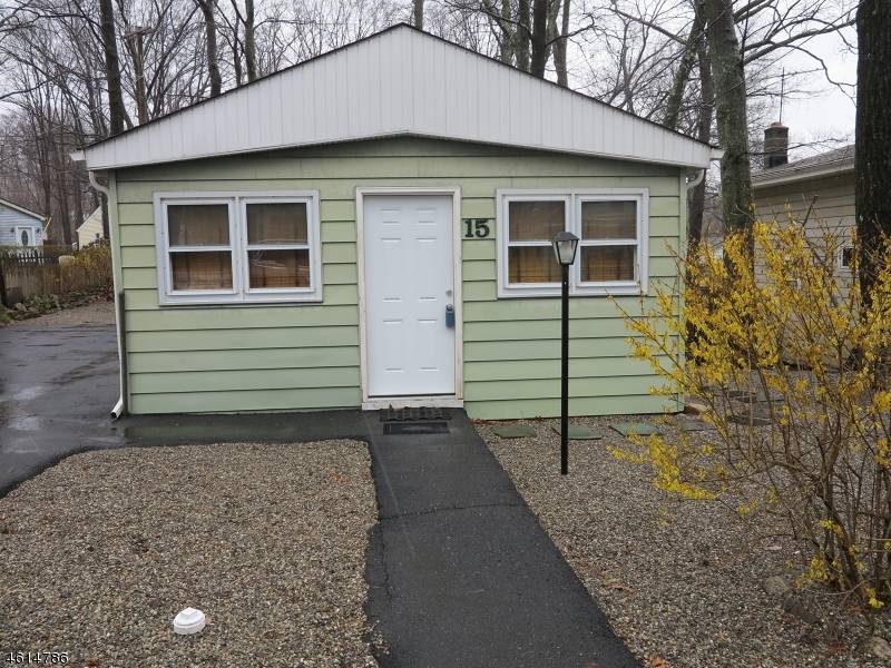 Hopatcong Boro, NJ 07843,15 Amherst Way
