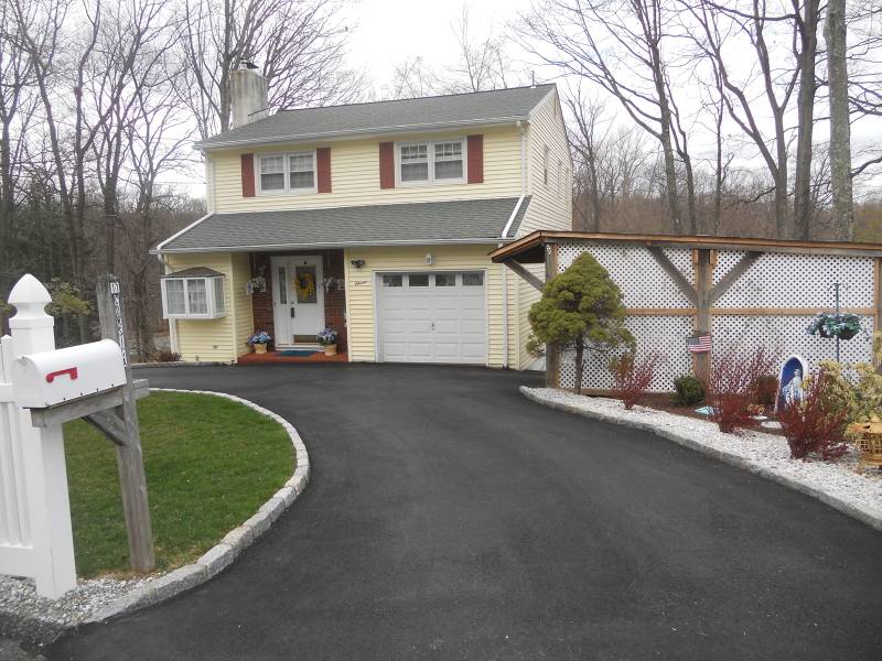 Hopatcong Boro, NJ 07843,11 Corsica Rd