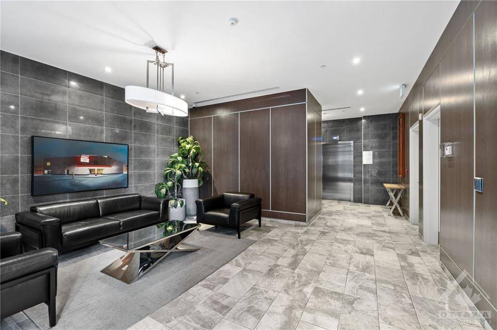 West Centre Town, ON K1Y 4G9,10 ROSEMOUNT AVE #303