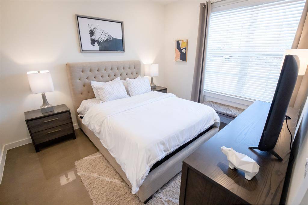 Dallas, TX 75208,120 N Madison Avenue #1210