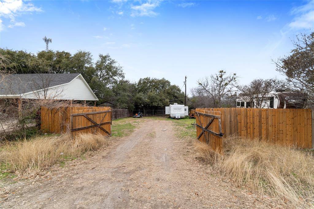 Granbury, TX 76049,612 Longhorn Trail