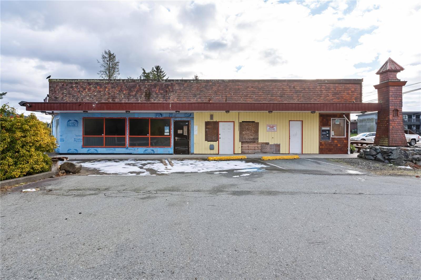 Ucluelet, BC V0R 3A0,1685 Peninsula Rd #500