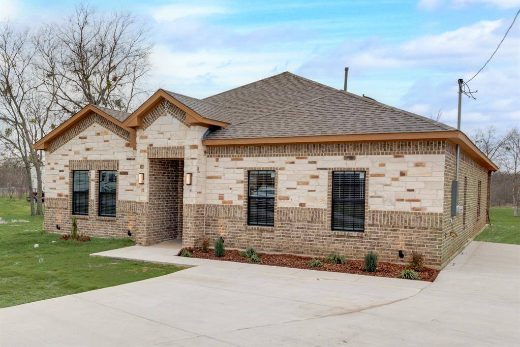 Quinlan, TX 75474,202 N Edward Street