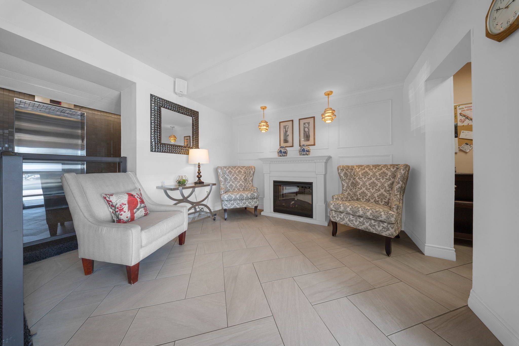 Barrie, ON L4M 5J7,414 BLAKE ST #406