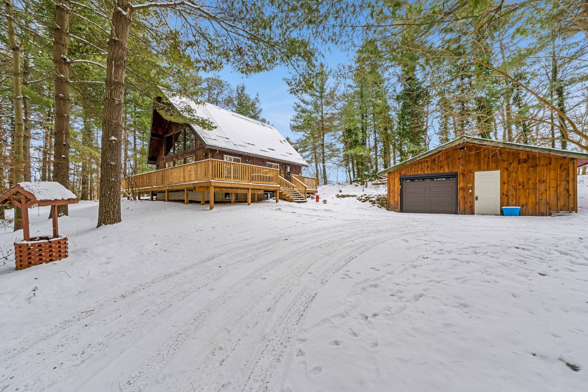 Norfolk, ON N3Y 4K2,250 Radical RD