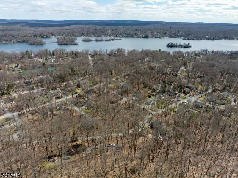 Vernon Twp., NJ 07422,222 Acabonack Rd