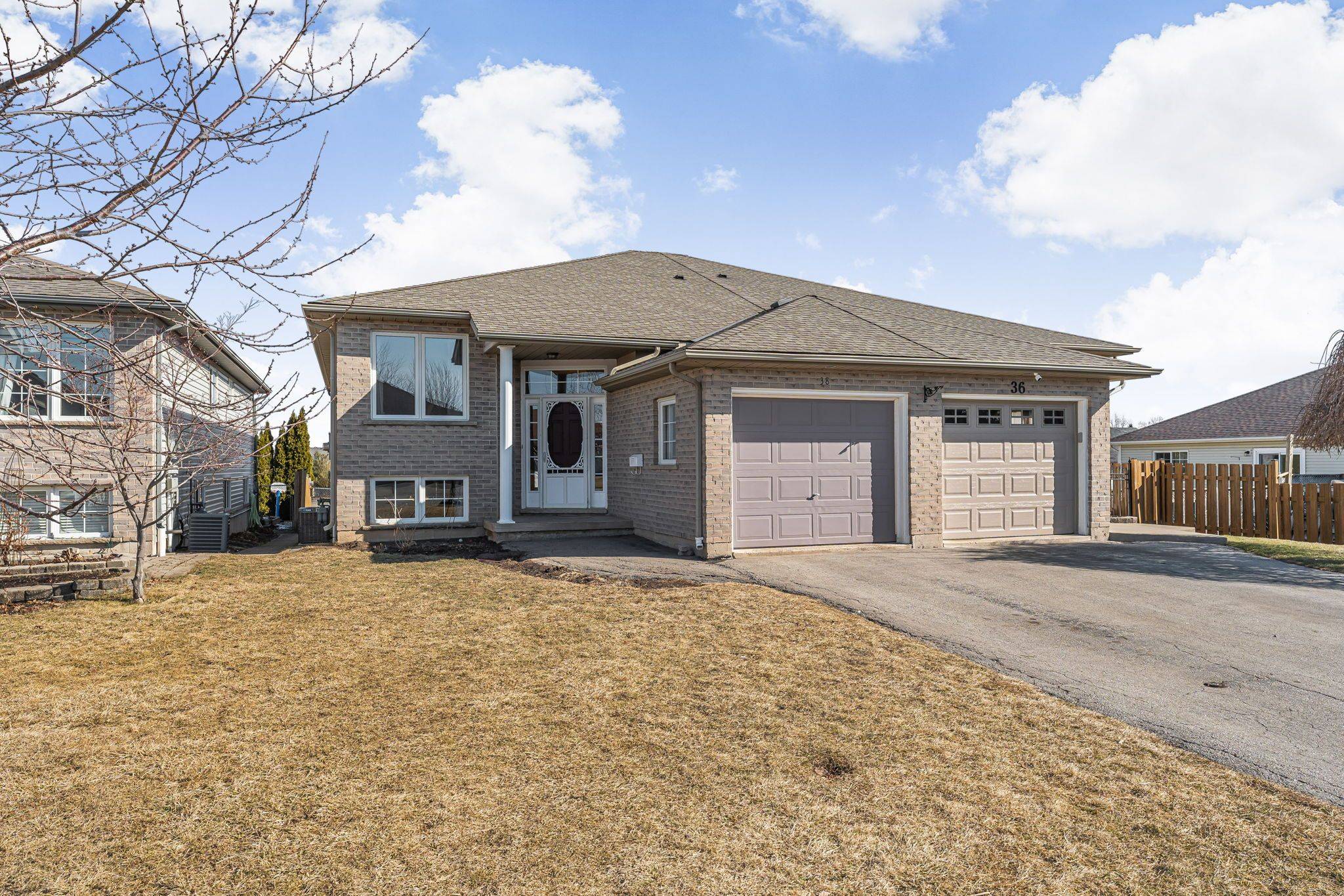 West Lincoln, ON L0R 2A0,38 GOLDEN ACRES DR