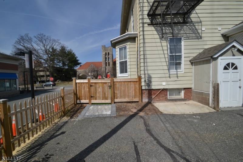 Montclair Twp., NJ 07042,25 N Fullerton Ave