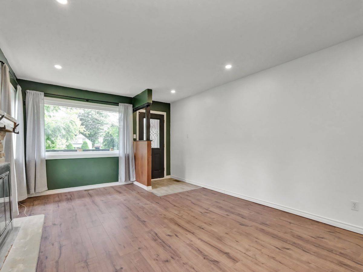 Greely - Metcalfe - Osgoode - Vernon And Area, ON K0A 3J0,8692 BANK ST S