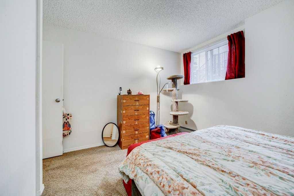 Lethbridge, AB T1J 0P9,1237 4 AVE S #131
