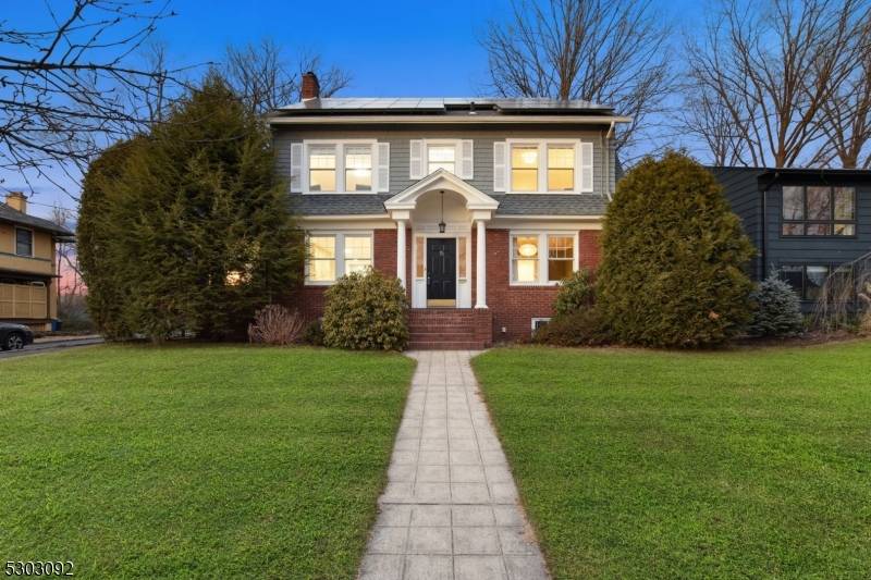 Maplewood Twp., NJ 07040,15 Burnett Ter