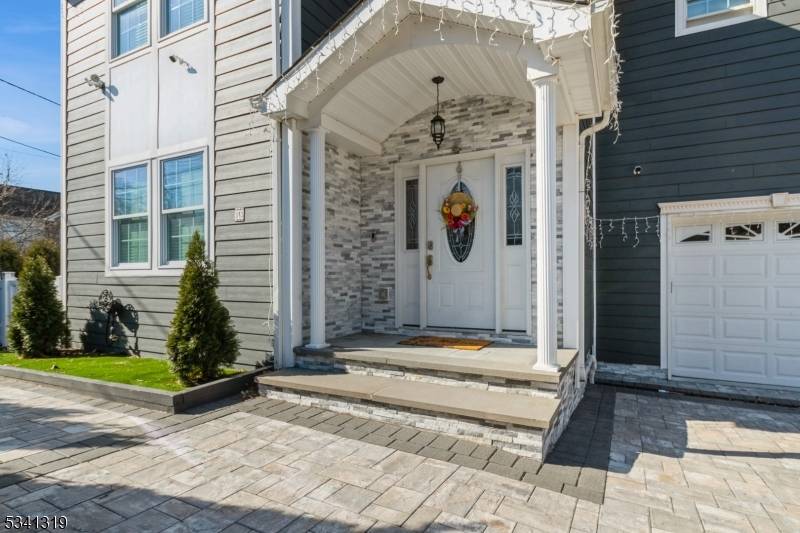 Green Brook Twp., NJ 08812,341-343 Top Avenue