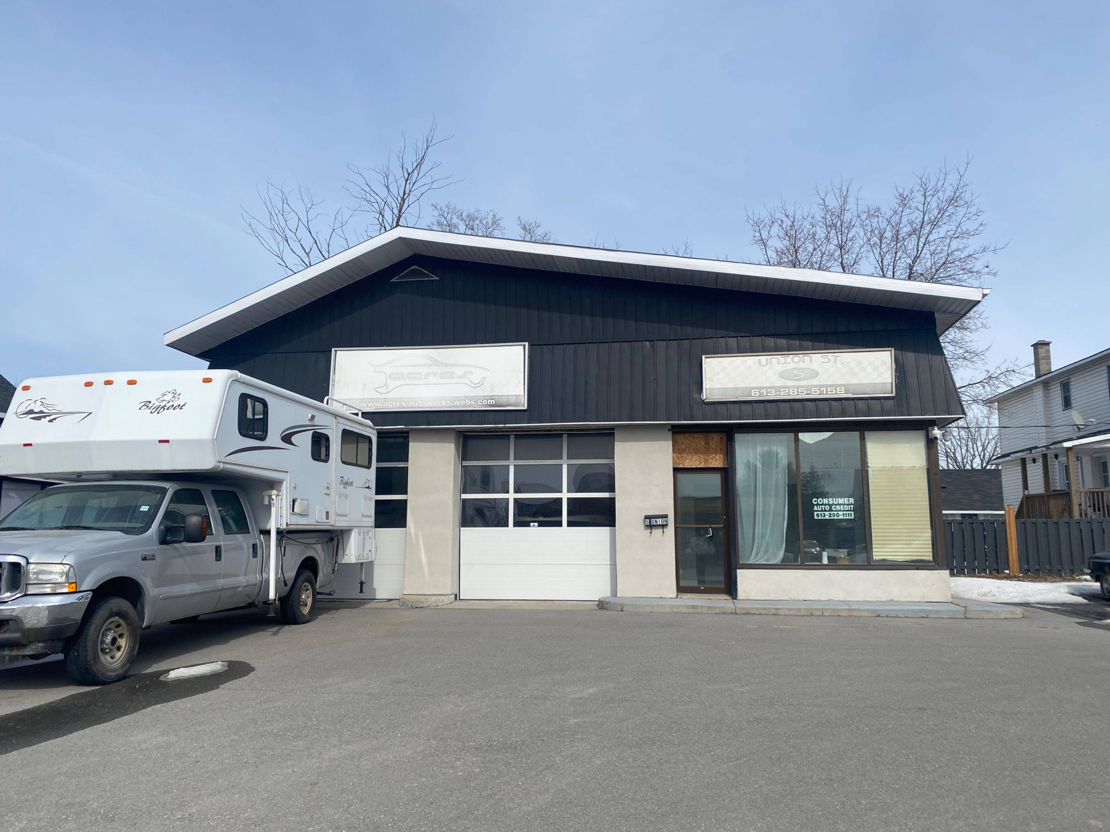 Smiths Falls, ON K7A 2R9,5 Union ST