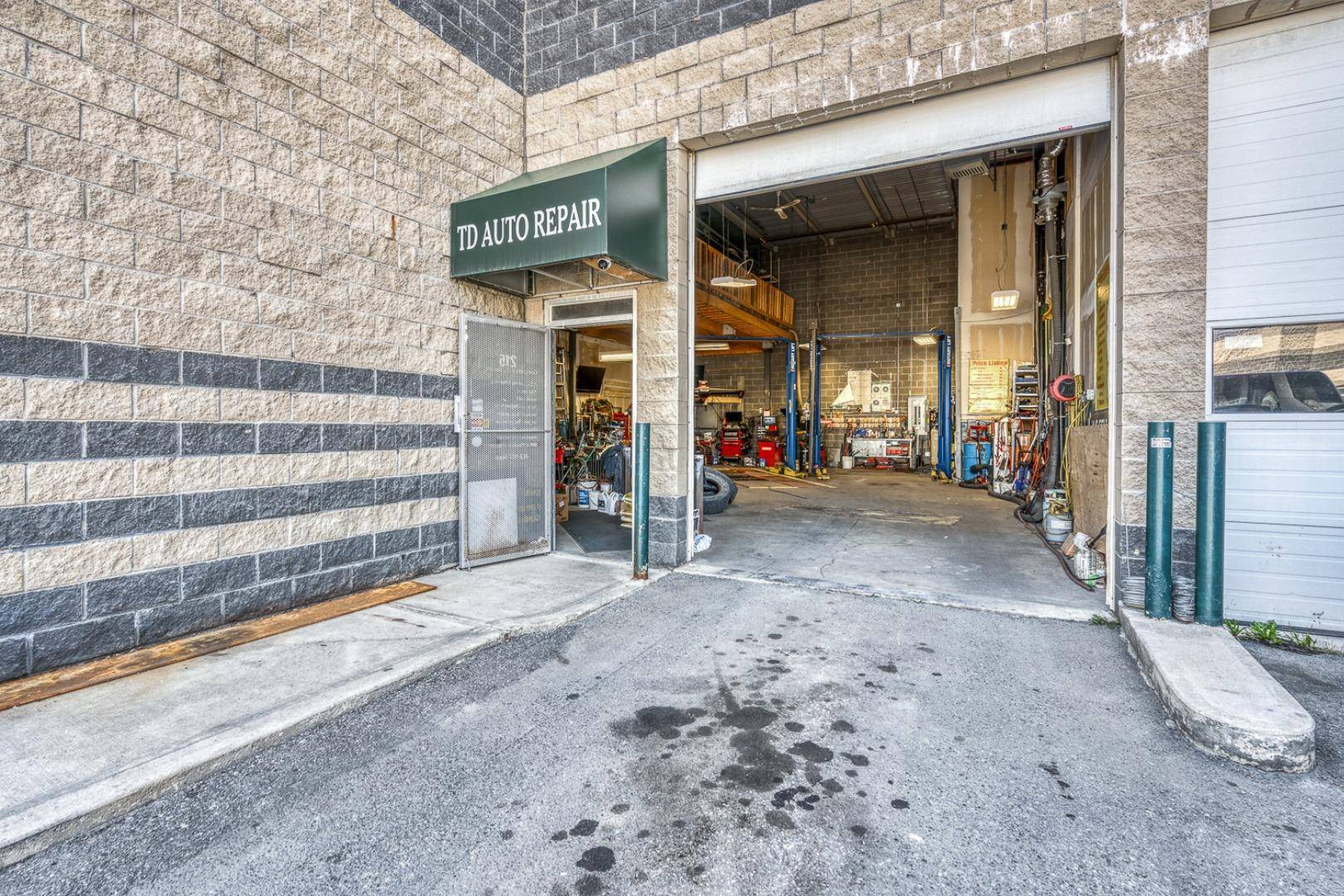 Calgary, AB T3J 5L3,32 Westwinds CRES NE #215