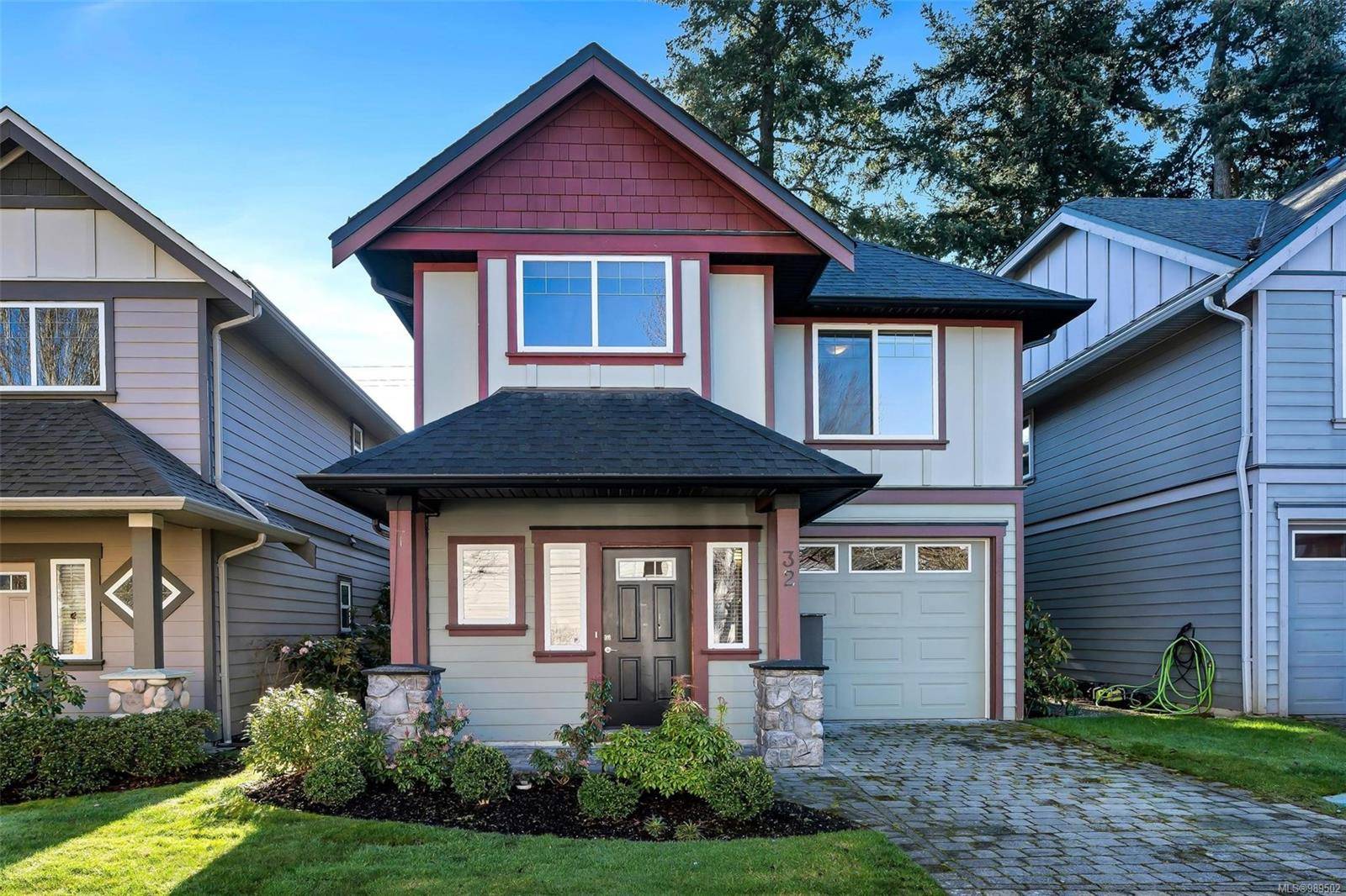 Colwood, BC V9B 0E4,2210 Sooke Rd #32