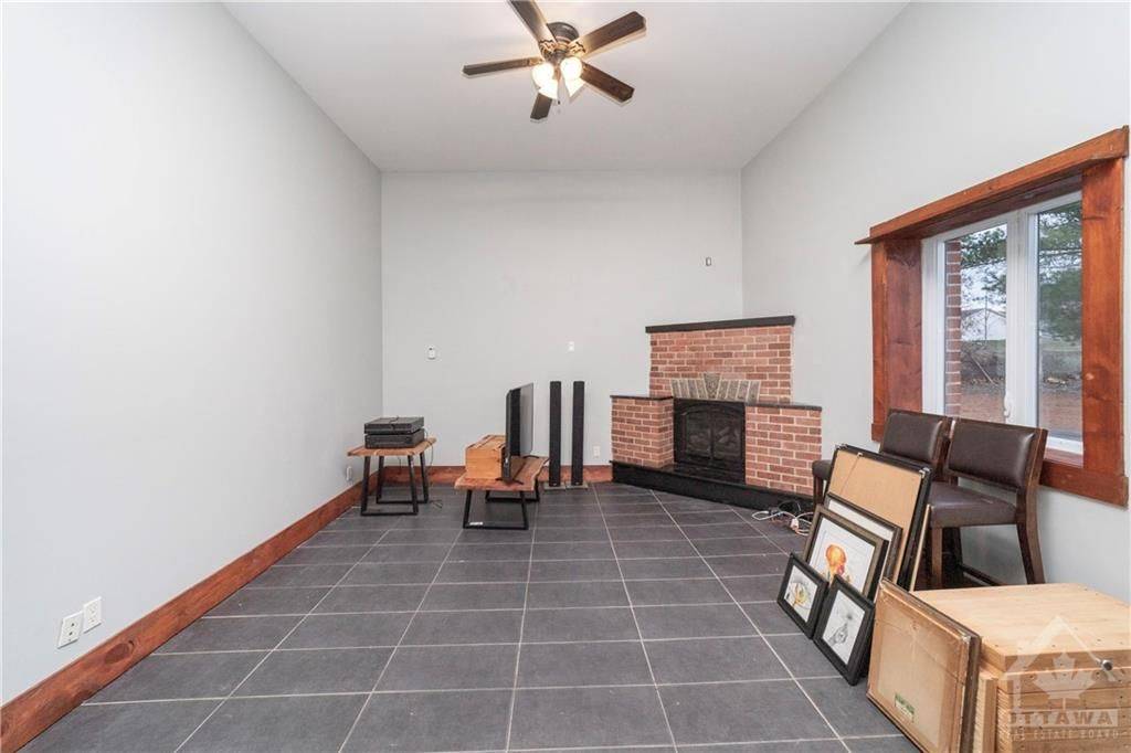North Stormont, ON K0C 1E0,54 LABROSSE ST #2