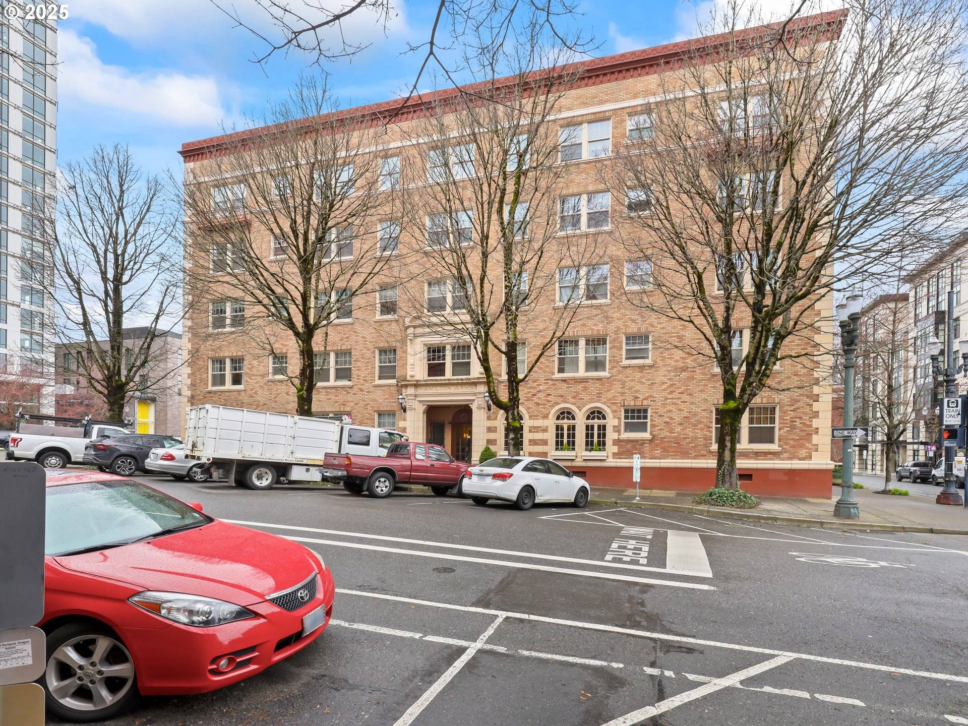 Portland, OR 97205,709 SW 16TH AVE #505