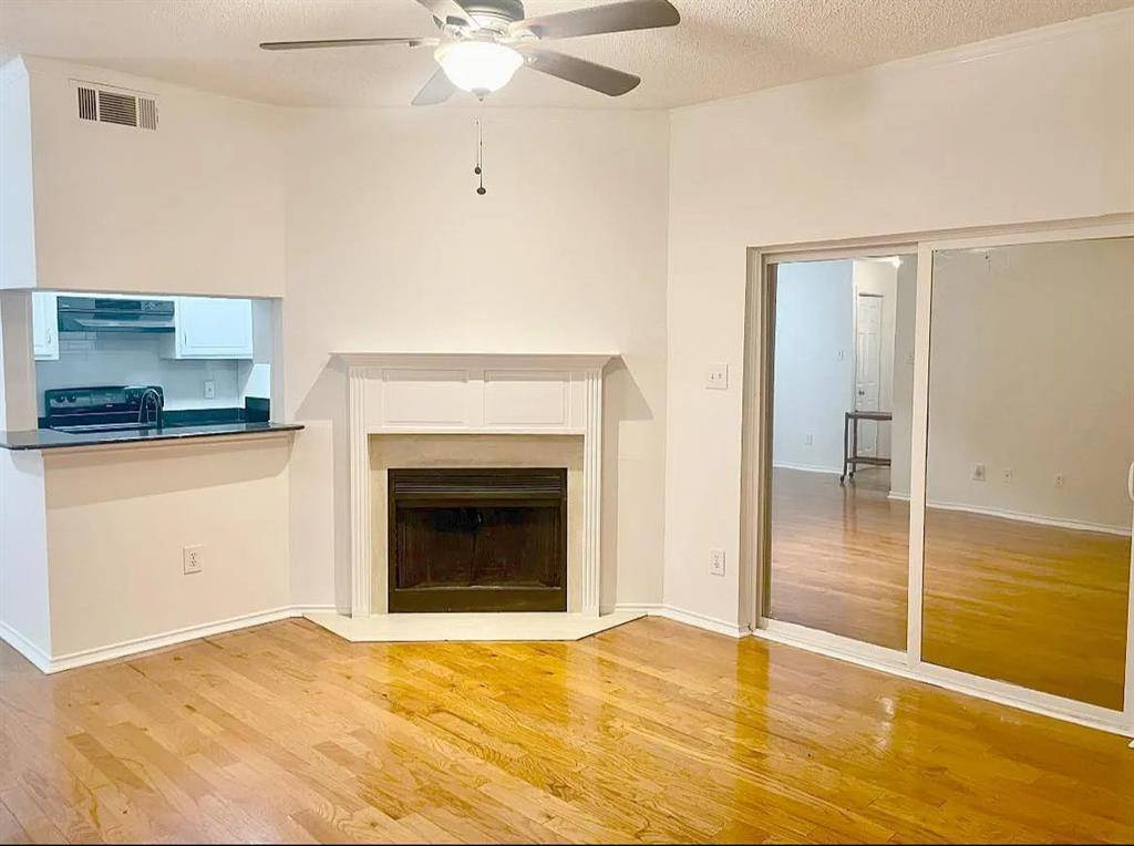 Dallas, TX 75214,6208 Oram Street #17
