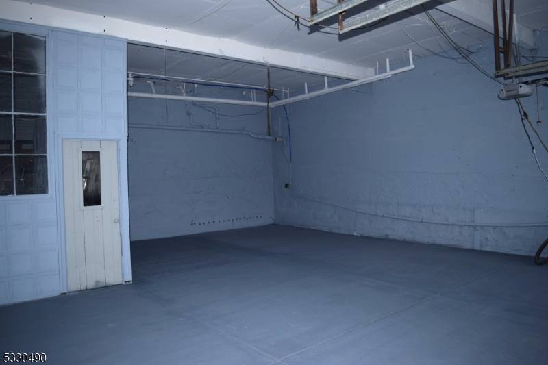 Rockaway Boro, NJ 07866,5 Pleasant Pl Garages