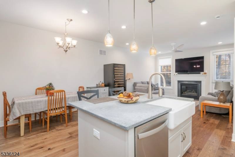Denville Twp., NJ 07834,14 Swenson St