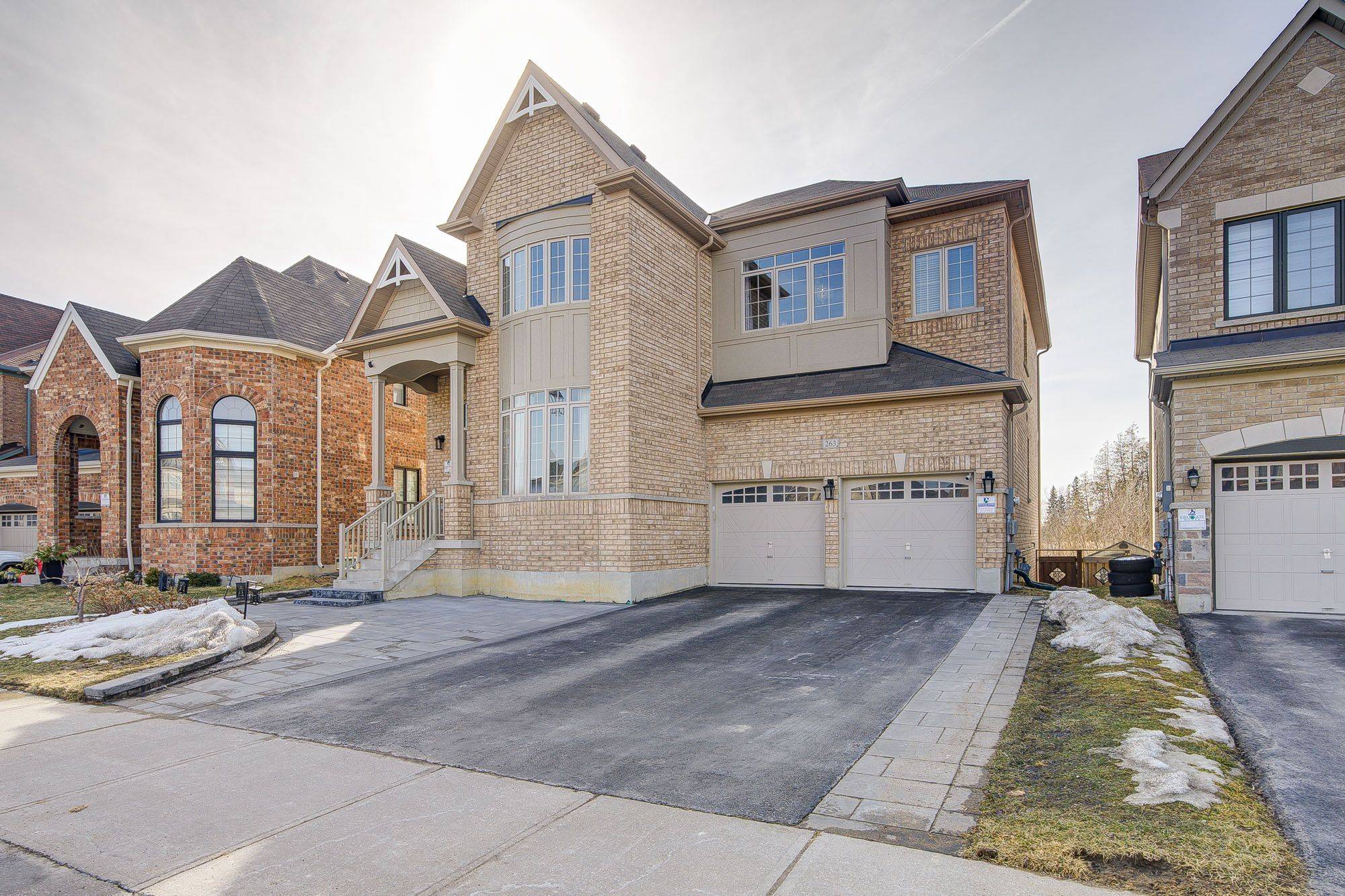 Whitchurch-stouffville, ON L4A 4P8,263 Baker Hill BLVD