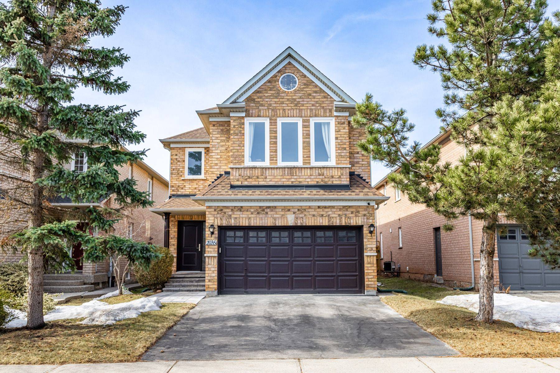 Oakville, ON L6M 3R1,2035 Shady Glen RD