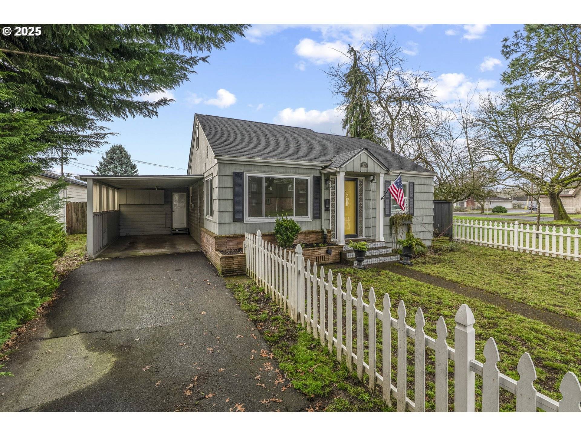 Longview, WA 98632,1935 WASHINGTON WAY