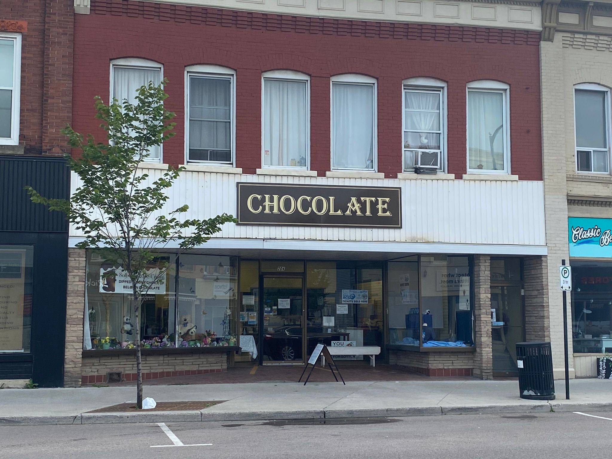 Renfrew, ON K7V 1R1,204 Raglan ST S