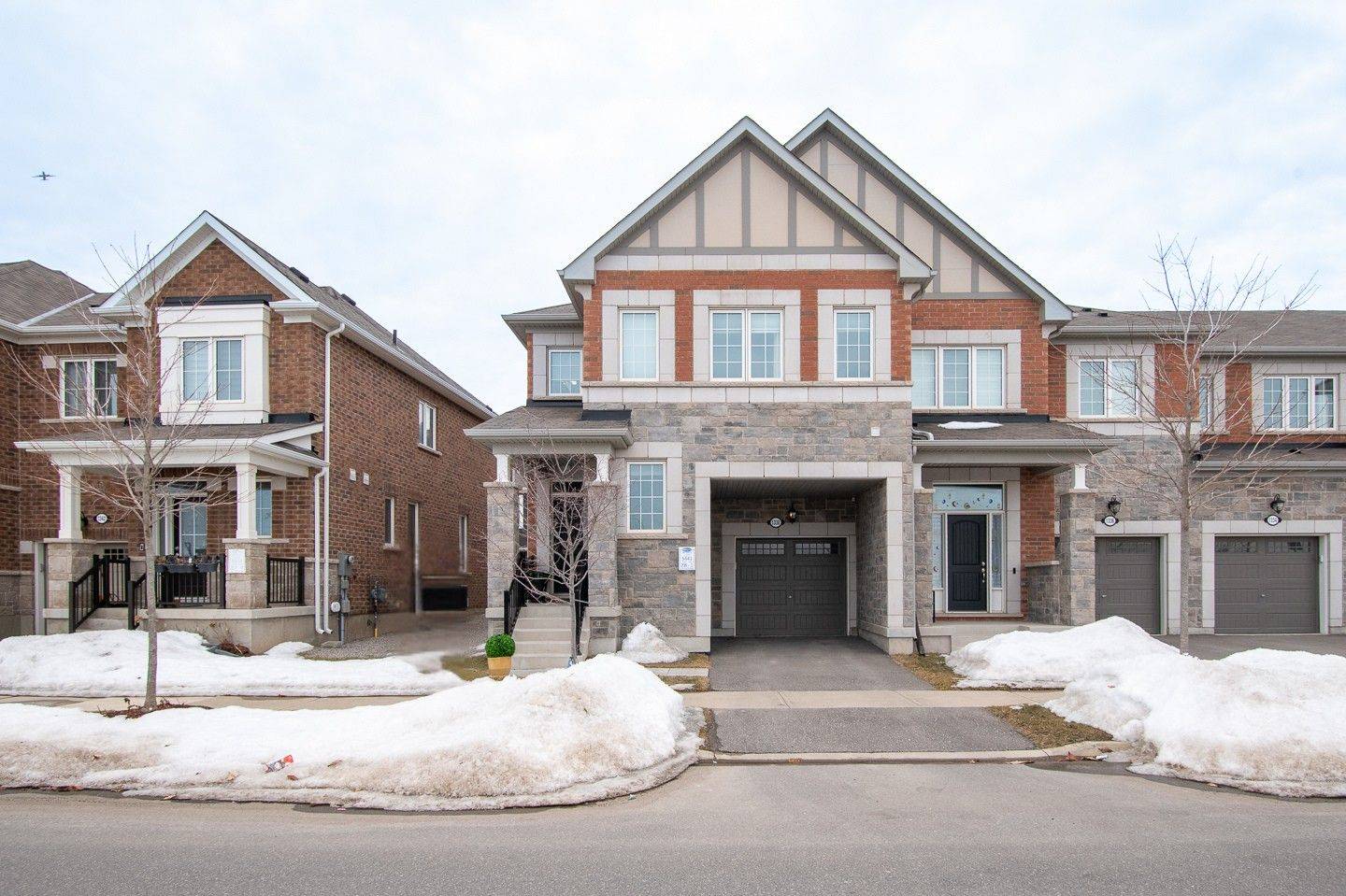 Milton, ON L9E 1R3,1338 Sycamore Garden N/A