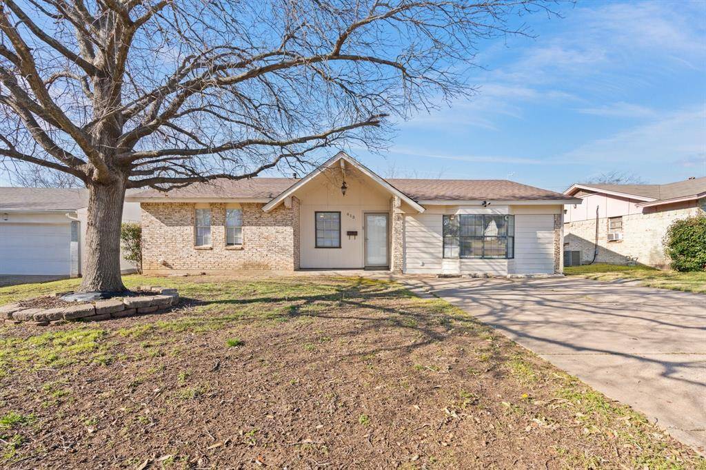 Burleson, TX 76028,613 Newton Drive