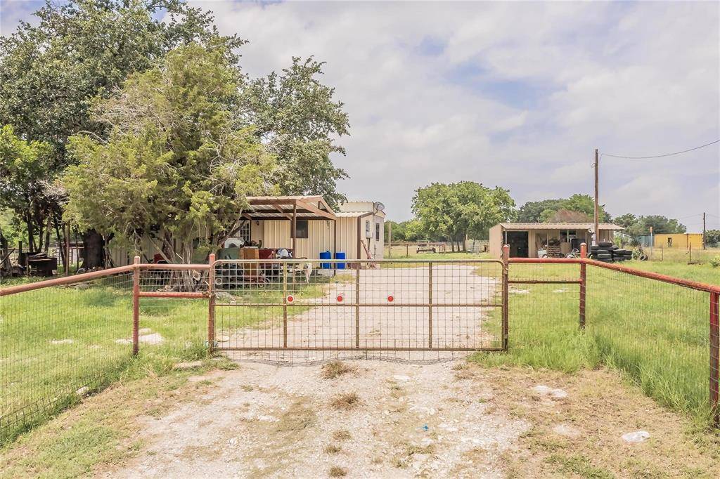 Weatherford, TX 76087,190 Mesquite Trail