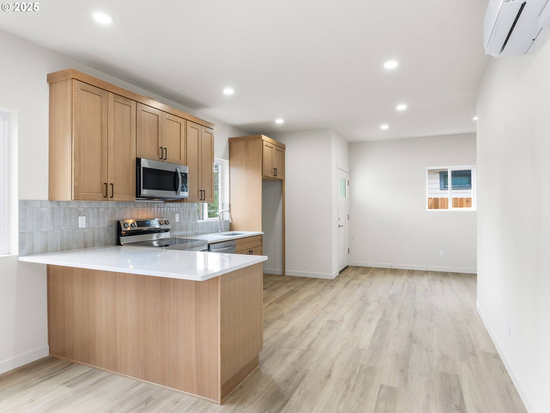 Portland, OR 97217,5860 N Missouri ST