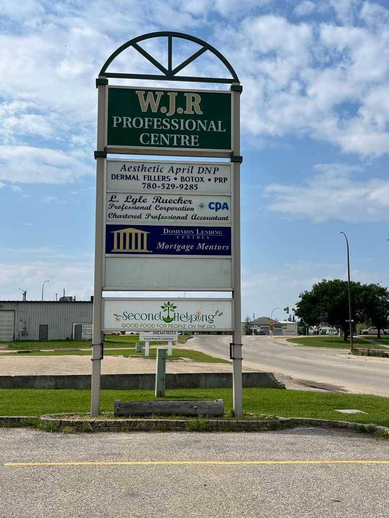 Slave Lake, AB T0G 2A3,105 6 AVE SE #3