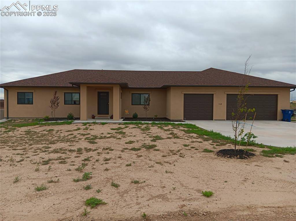Pueblo, CO 81007,748 E Heron DR