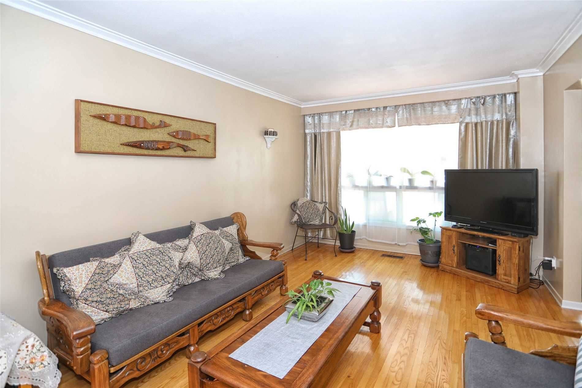 Mississauga, ON L4T 3M4,35 York ST
