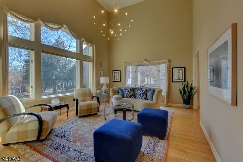 Little Falls Twp., NJ 07424,31 Turnberry Rd