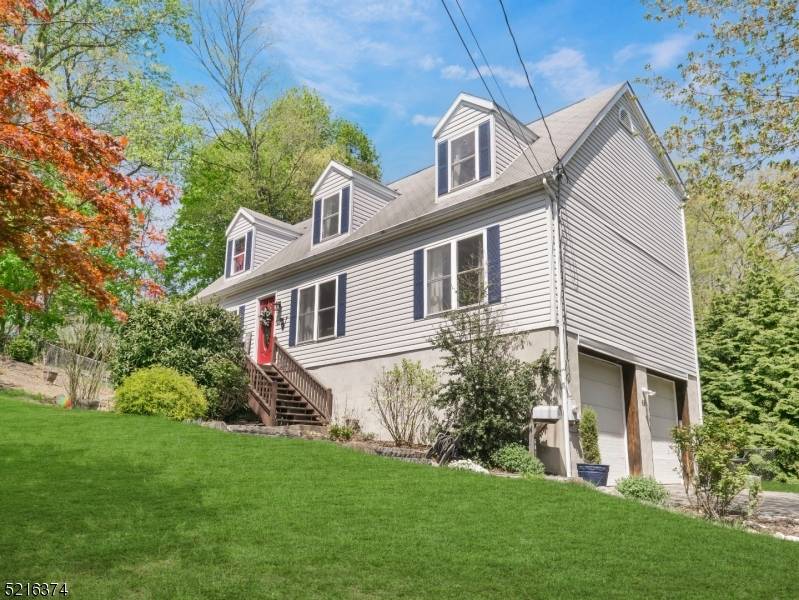 Butler Boro, NJ 07405,64 Valley Rd