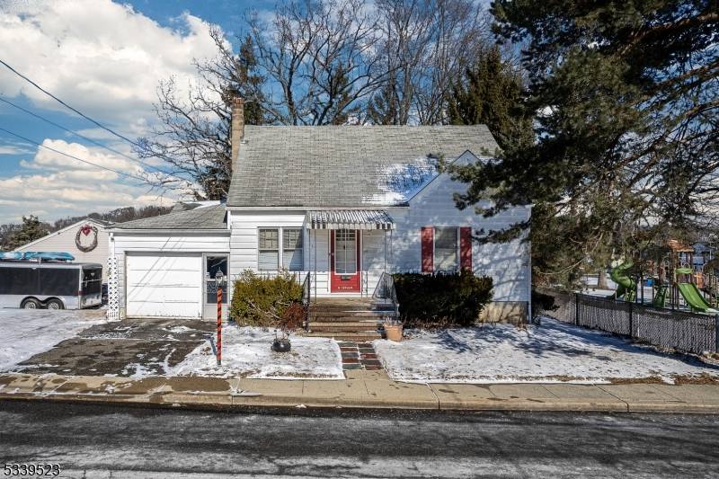Netcong Boro, NJ 07857,15 Dell Ave