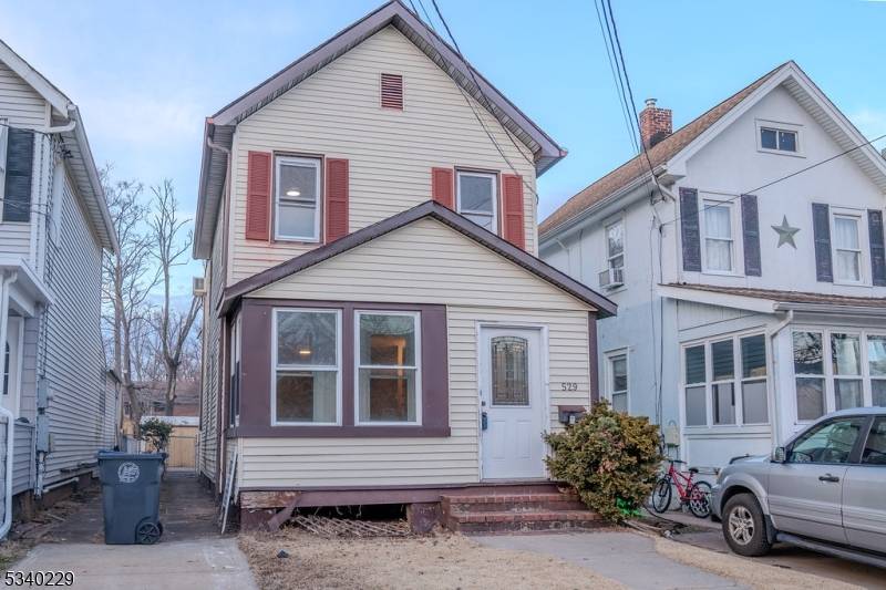 Bound Brook Boro, NJ 08805,529 E 2nd St