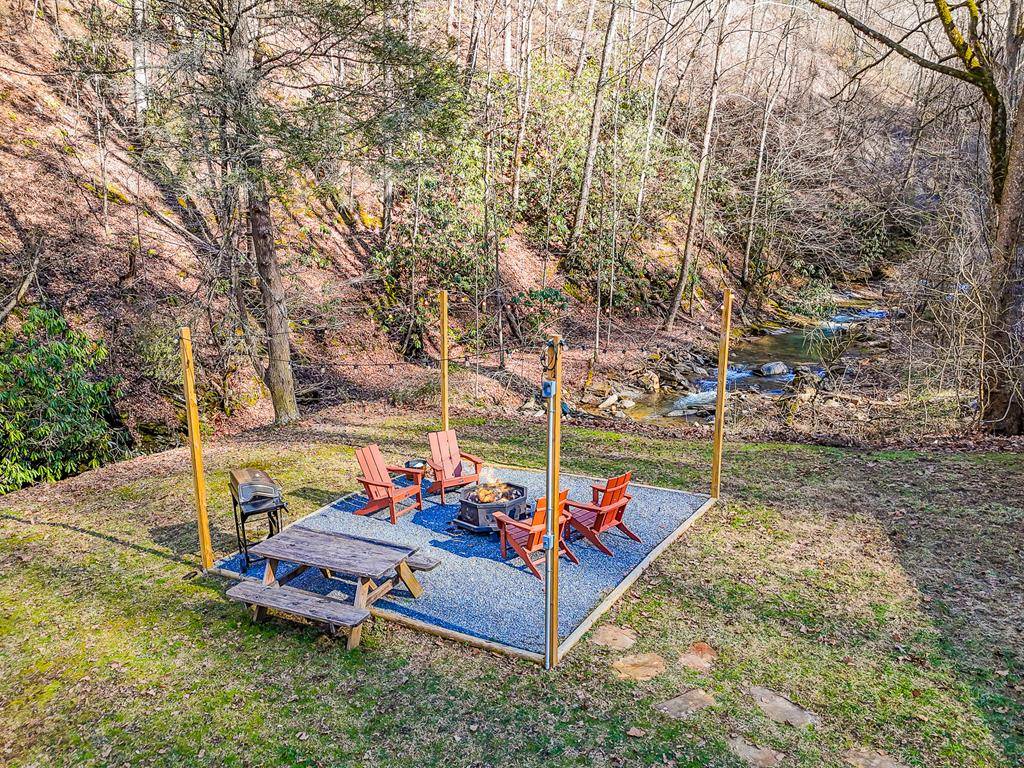 Bryson City, NC 28713,12730 Hwy 19