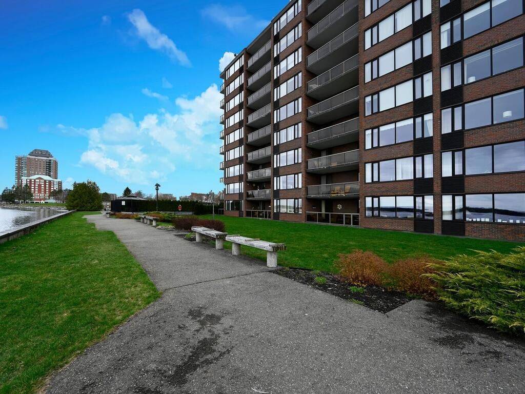 Brockville, ON K6V 1A3,55 Water ST E #211