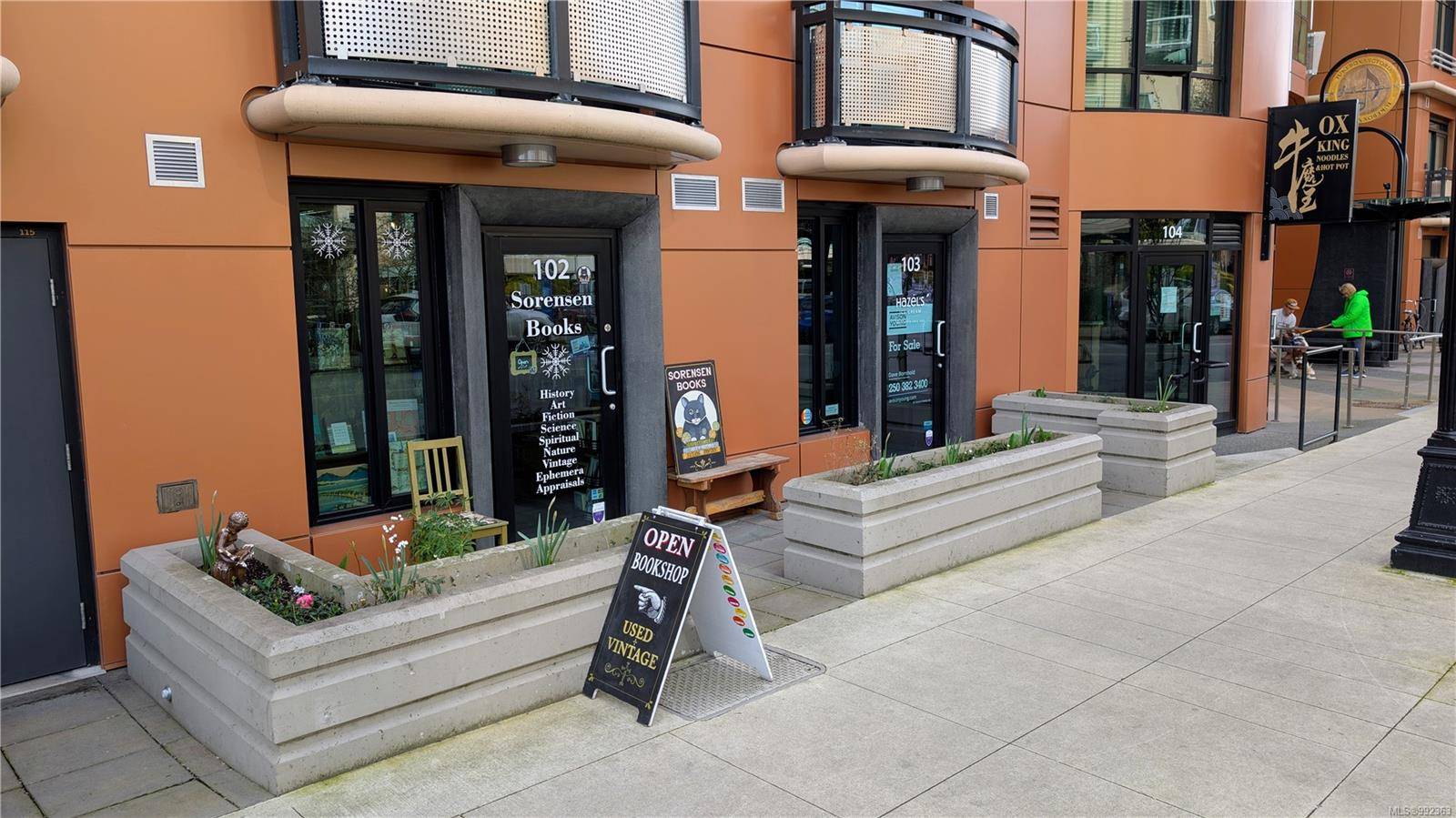 Victoria, BC V8V 0C9,1029 View St #102