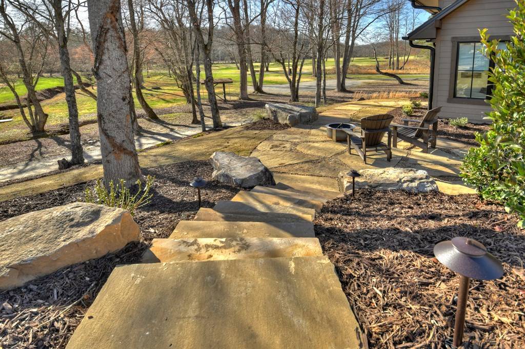 Mineral Bluff, GA 30559,300 Old Toccoa Loop